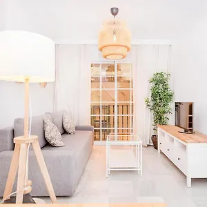 Bhost - La Maestranza Apartment Málaga